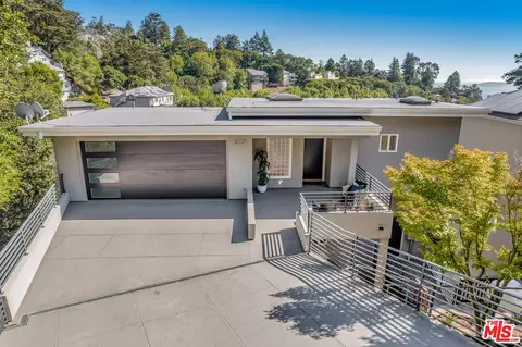 6137 Girvin Dr, Oakland, CA 94611