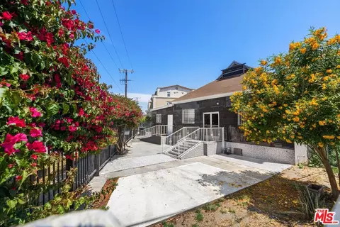 964 E Jefferson Blvd, Los Angeles, CA 90011