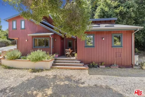 21031 Hillside Dr, Topanga, CA 90290