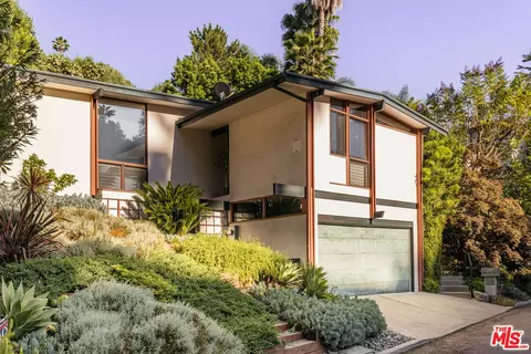 5660 Valley Oak Dr, Los Angeles, CA 90068