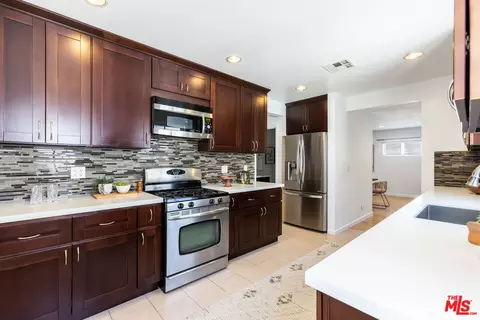 1209 E Walnut Ave, El Segundo, CA 90245 photo 10