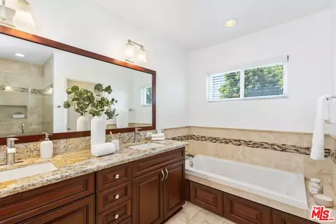 1209 E Walnut Ave, El Segundo, CA 90245 photo 22
