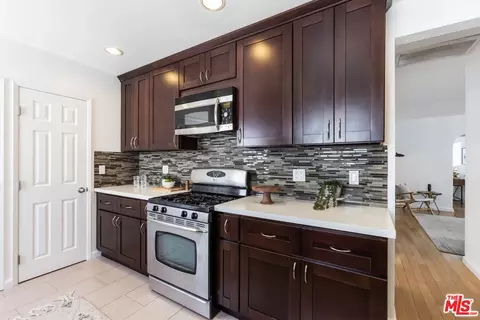 1209 E Walnut Ave, El Segundo, CA 90245 photo 11