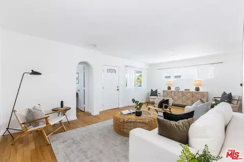 1209 E Walnut Ave, El Segundo, CA 90245 photo 3