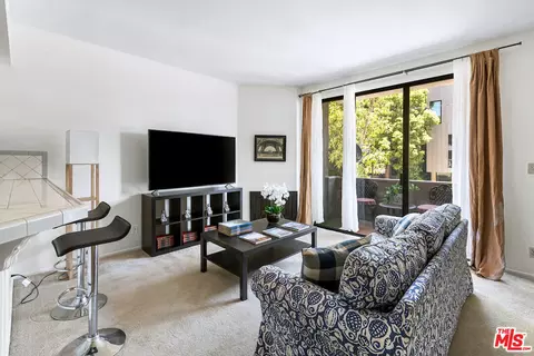 11767 Iowa Ave #4, Los Angeles, CA 90025