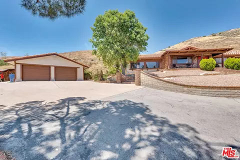9235 Escondido Canyon Rd, Agua Dulce, CA 91390