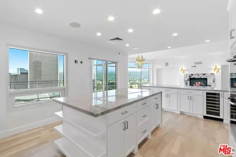 1 W Century Dr #25C, Los Angeles, CA 90067