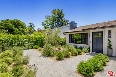 1364 E Woodbury Rd, Pasadena, CA 91104