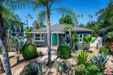 921 N Dos Robles Pl, Alhambra, CA 91801