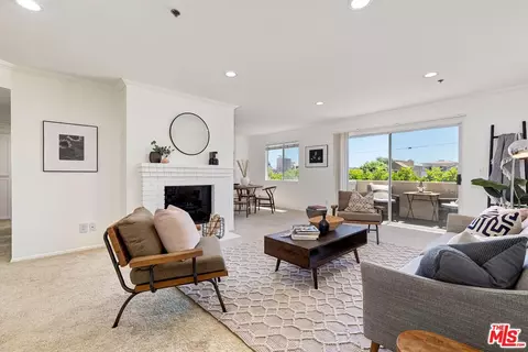 1731 Barry Ave #206, Los Angeles, CA 90025