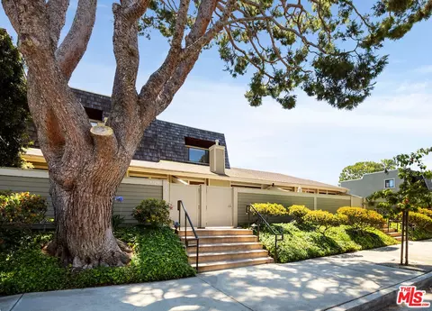 4329 Redwood Ave #2, Marina Del Rey, CA 90292