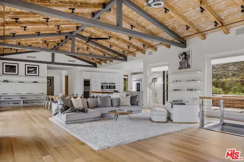 3714 Carbon Canyon Rd, Malibu, CA 90265