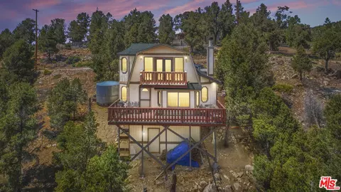 46315 Pelican Dr, Big Bear City, CA 92314
