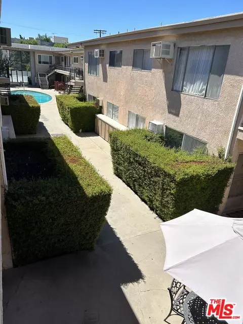 5232 Corteen Pl #25, Valley Village, CA 91607