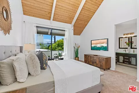 10720 Ohio Ave #16, Los Angeles, CA 90024