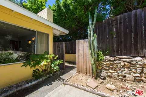 76 E Palm St, Altadena, CA 91001 photo 3