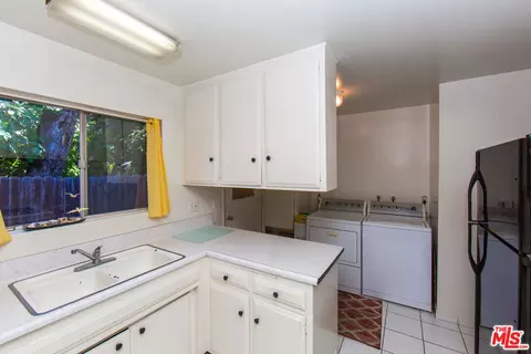 76 E Palm St, Altadena, CA 91001 photo 9