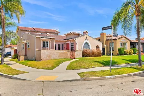 1323 W 80th St, Los Angeles, CA 90044