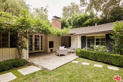 2107 El Roble, Beverly Hills, CA 90210