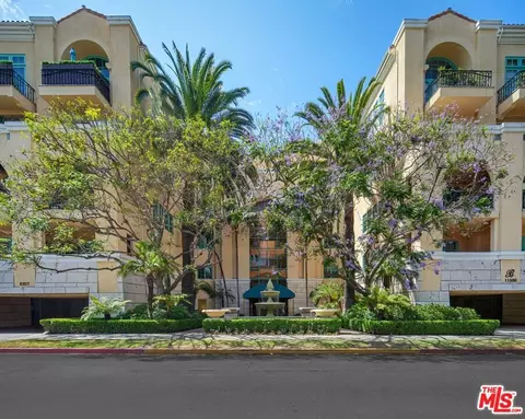 11500 San Vicente Blvd #202, Los Angeles, CA 90049