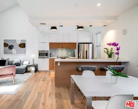 532 W Elk Ave #4, Glendale, CA 91204