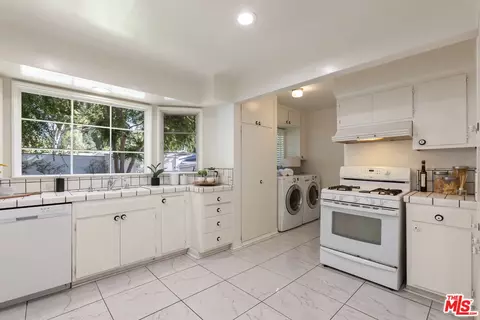 11600 Canton Pl, Studio City, CA 91604 photo 6
