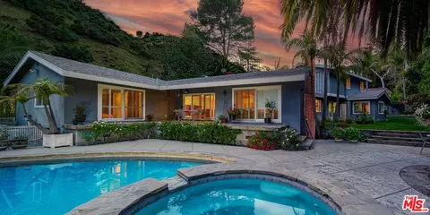 2498 Mandeville Canyon Rd, Los Angeles, CA 90049