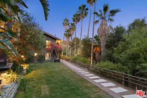 2628 Marquette Dr, Topanga, CA 90290