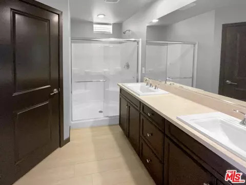 77 Waldorf, Irvine, CA 92612 photo 11