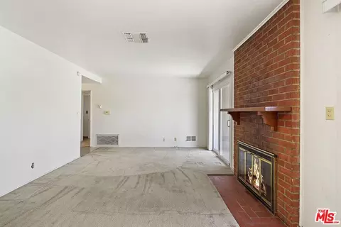 7000 Bothwell Rd, Reseda, CA 91335 photo 6