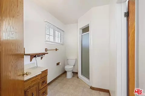 7000 Bothwell Rd, Reseda, CA 91335 photo 12