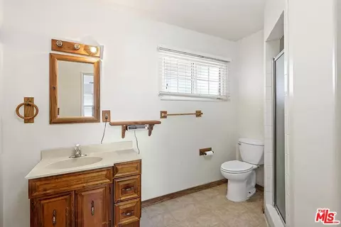 7000 Bothwell Rd, Reseda, CA 91335 photo 13