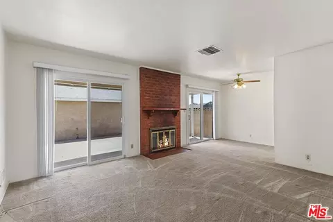 7000 Bothwell Rd, Reseda, CA 91335 photo 4
