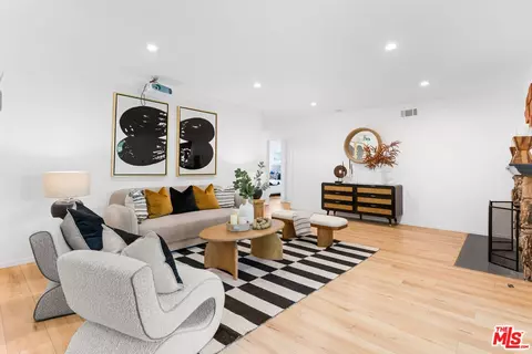 6931 Langdon Ave, Van Nuys, CA 91406