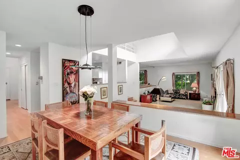 967 Hammond St #4, West Hollywood, CA 90069