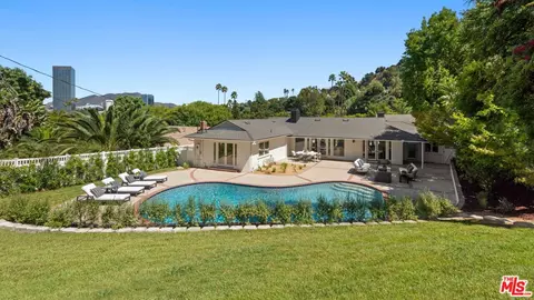 3703 Wrightwood Dr, Studio City, CA 91604