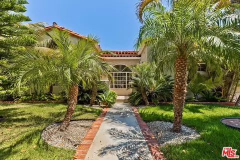 2251 Cloverfield Blvd, Santa Monica, CA 90405
