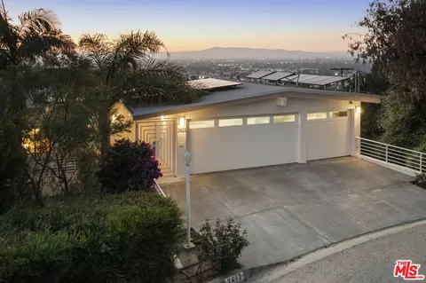 3613 Dixie Canyon Ave, Sherman Oaks, CA 91423