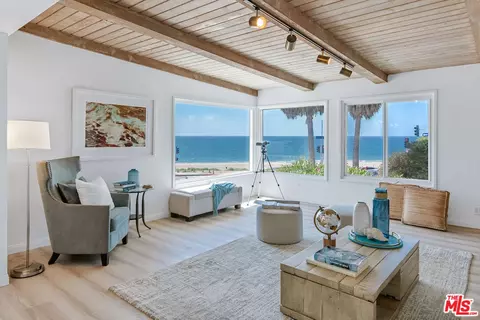 111 Waterview St, Playa Del Rey, CA 90293