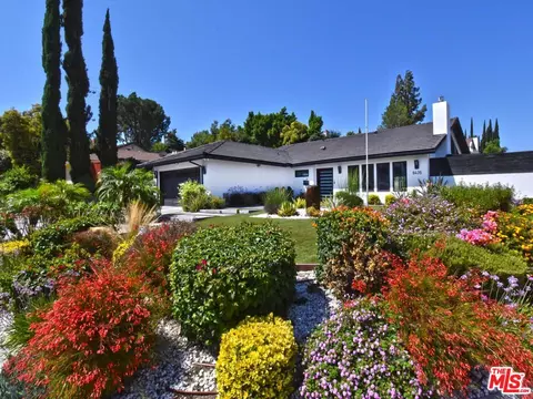 8435 Natalie Ln, West Hills, CA 91304