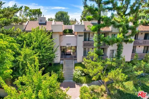 15207 Magnolia Blvd #117, Sherman Oaks, CA 91403