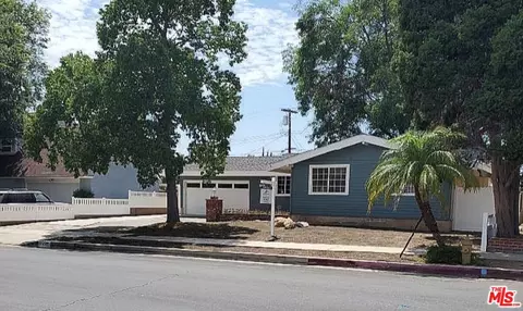 9745 Oakdale Ave, Chatsworth, CA 91311