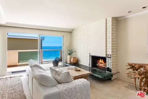 22626 Pacific Coast Hwy #18, Malibu, CA 90265