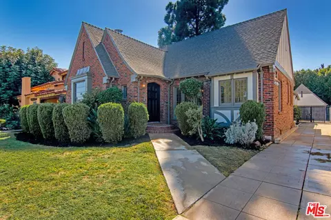 147 N Fuller Ave, Los Angeles, CA 90036