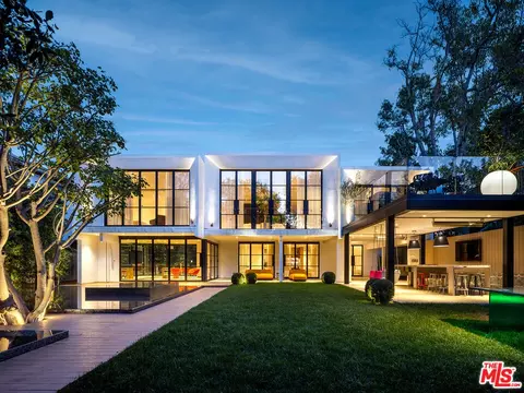 1169 Angelo Dr, Beverly Hills, CA 90210