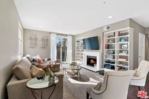4644 Coldwater Canyon Ave #205, Studio City, CA 91604