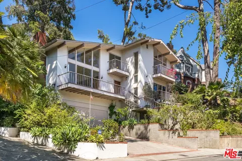 2660 Aberdeen Ave, Los Angeles, CA 90027