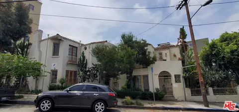 2504 Ocean View Ave, Los Angeles, CA 90057