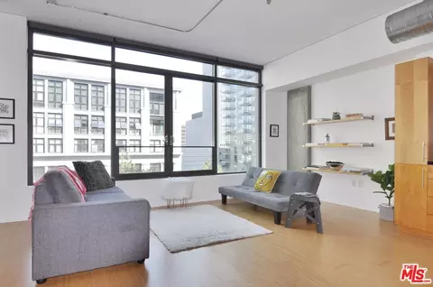 1111 S Grand Ave #613, Los Angeles, CA 90015