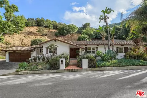 3823 Mandeville Canyon Rd, Los Angeles, CA 90049